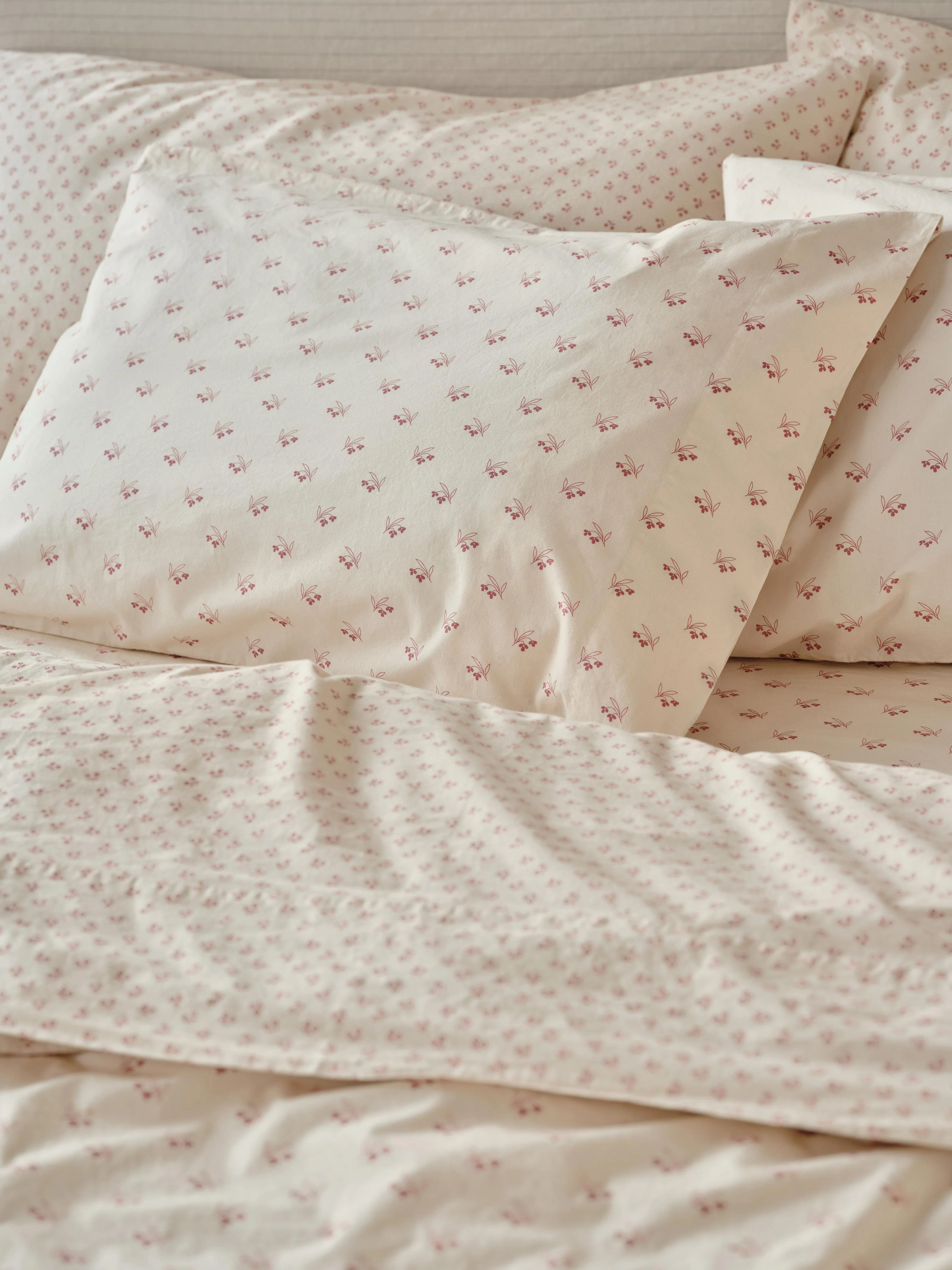 Dusty Pink Martha Floral Cotton Pillowcases (Pair)