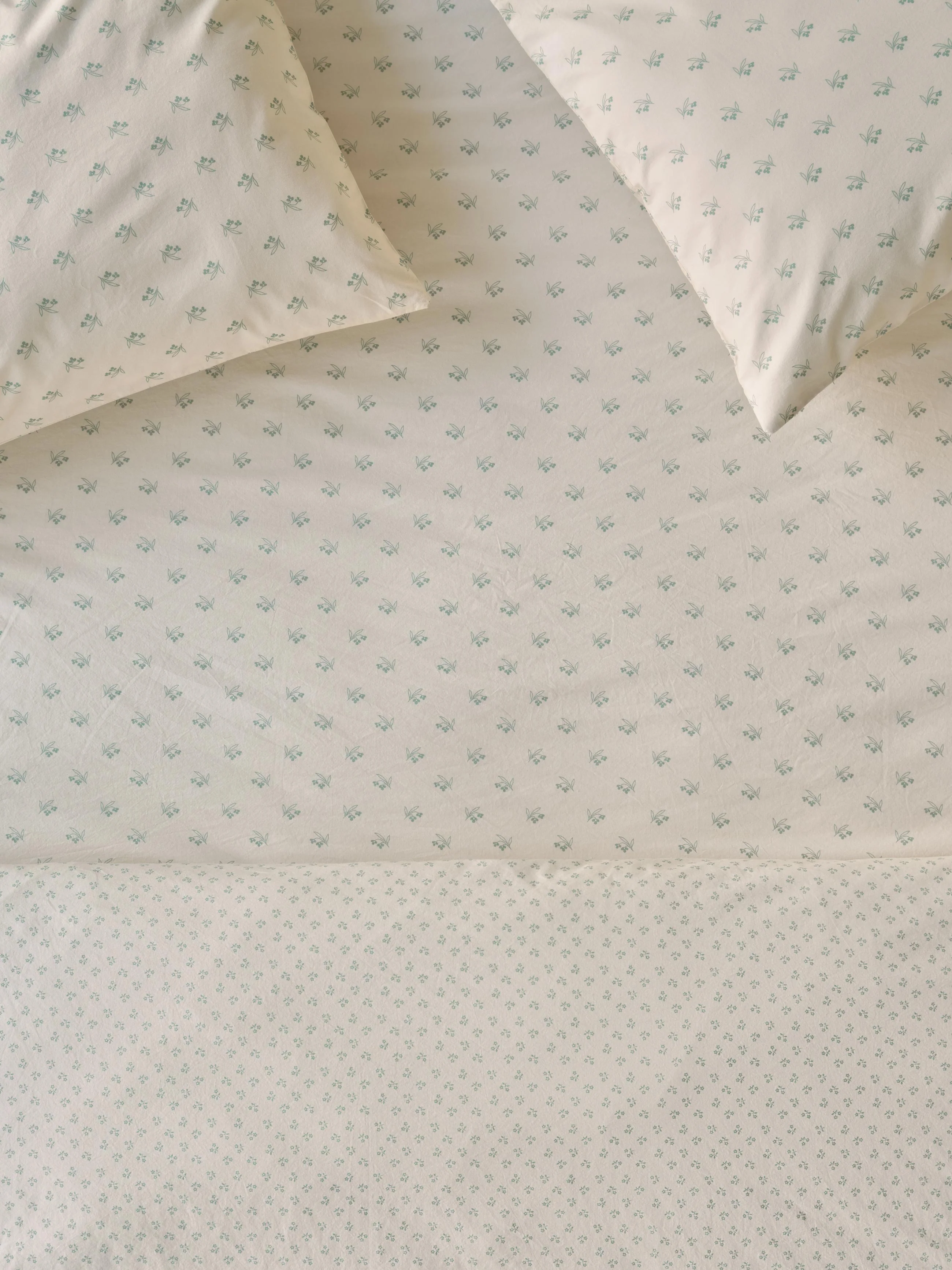 Mellow Green Martha Floral Cotton Fitted Sheet