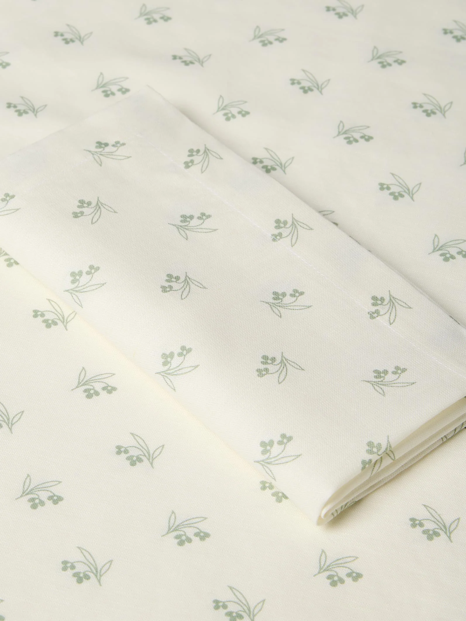 Mellow Green Martha Floral Linen Blend Napkins Set of 4 - Image 3