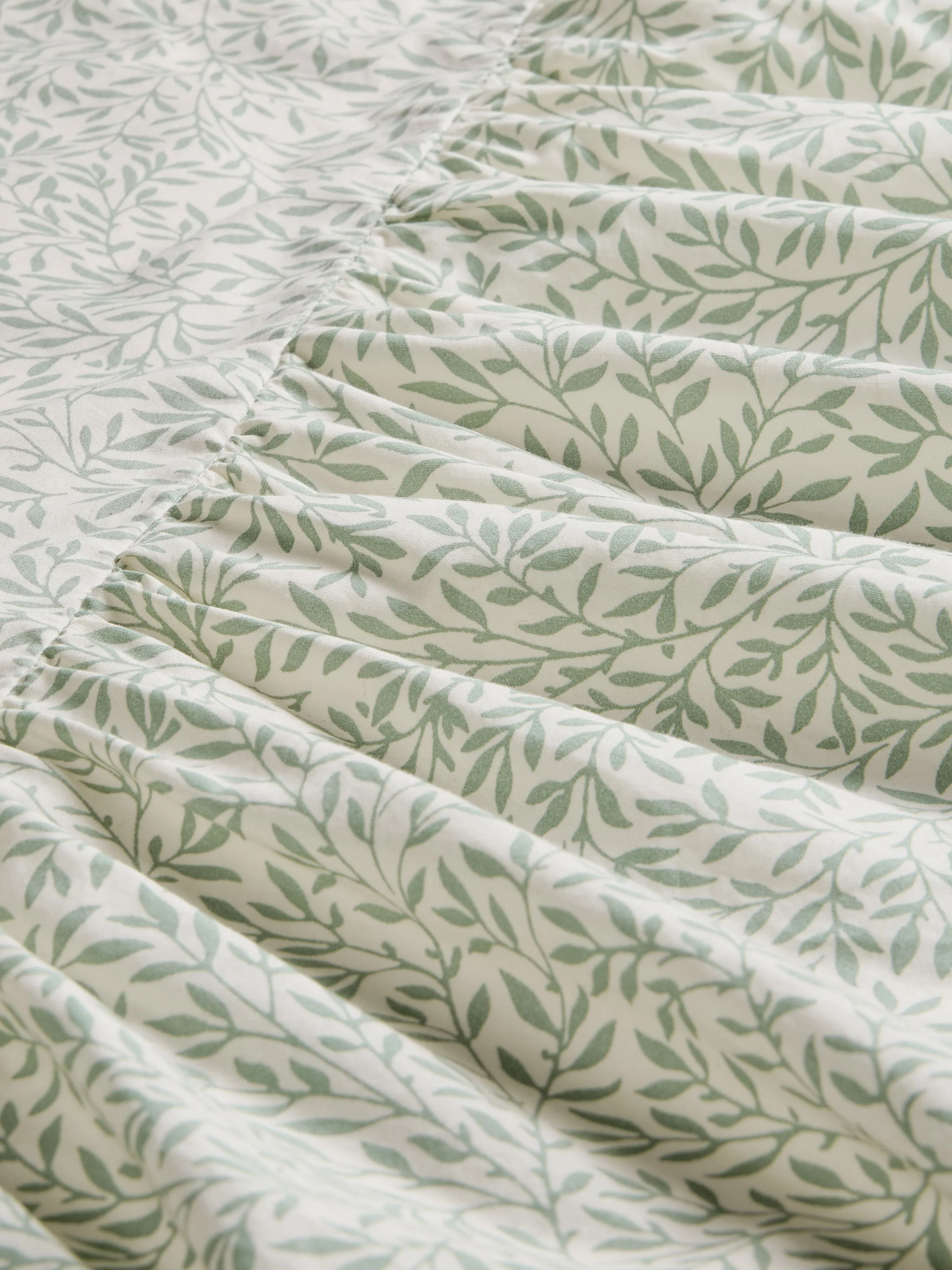 Mellow Green Standen Cotton Valance - Image 2